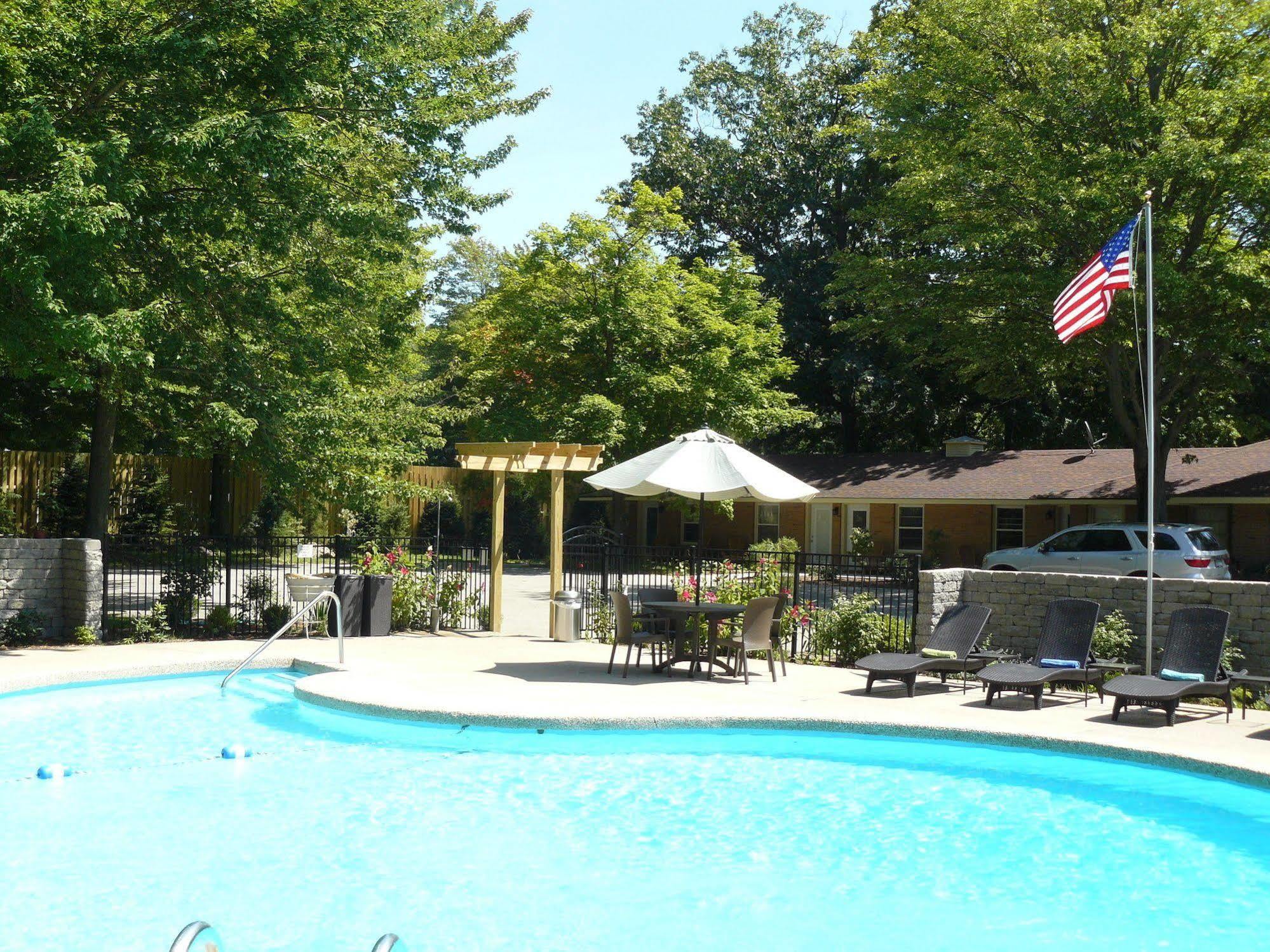 The Saugatuck Retro Resort Exteriör bild
