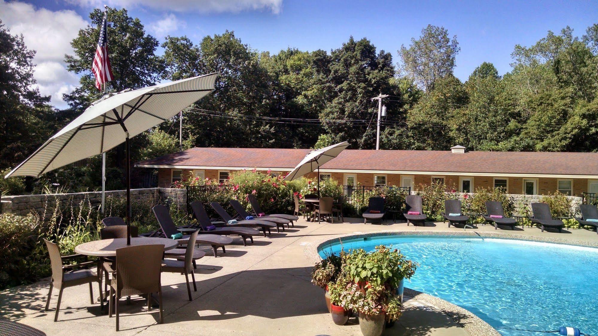 The Saugatuck Retro Resort Exteriör bild